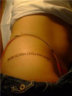 Latince Mors ultima linea rerum est Tattoo / Her şey ölümle Sınırlıdır Dövmesi