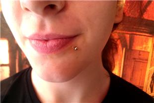 Dudak Piercing / Lip Piercing