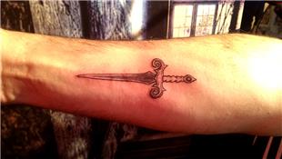 Kama Haner Bak Dvmeleri / Wedge Dagger Tattoos