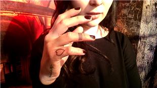Parmak Dvmeleri/ Finger Tattoos