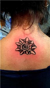 Maya Sembolü Ortadan Kesilmiş Deniz Kabuğu Dövmesi / Maia Symbol Winkle Tattoo