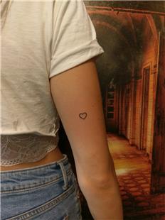Kol Arkasna Minimal Kalp Dvmesi / Minimal Heart Symbol Tattoo