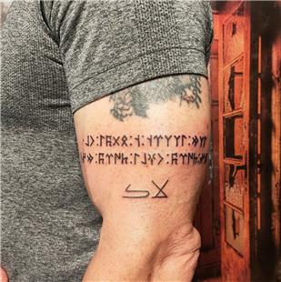 G�kt�k�e Yaz� ile Kol Band� D�vmesi