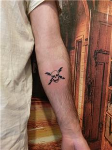 Kurukafa Tehlike Yldrm Elektrik Sembol Dvme / Danger Skull Lightning Electric Symbol Tattoo