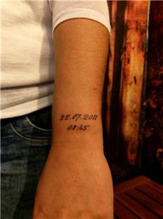 Bilek zerine Doum Tarihi ve Saati Dvmesi / Birth Date and Time Tattoo