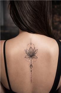 S�rta Lotus D�vmesi / Lotus Back Tattoo
