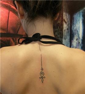 Sırta Çizgisel Desen Dövmeler / Line Work Tattoos