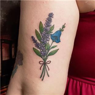 Mavi �an ve Lavanta �i�ekleri D�vmesi / Bluebell and Lavender Flowers Tattoo