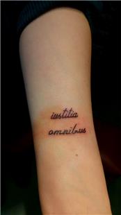 Latince Yazı Dövmesi ile Yara Kesik İzi Kapatma Çalışması / Scar Tattoo