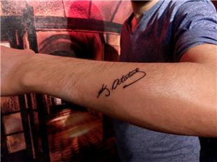K. Atatrk mza Dvmesi / K. Atatrk Signature Tattoo