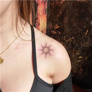 Omuza G�ne� D�vmesi / Sun Tattoo Placed on the Shoulder