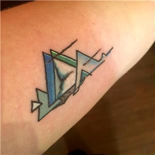 Geometrik Dvmeler Mavi Tonlarnda genler  / Triangle Tattoos