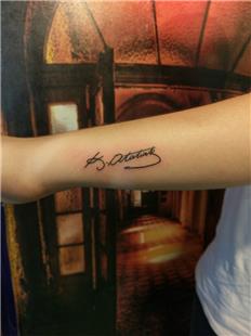 K.Atatrk mzas Dvme / Atatrk Signature Tattoo