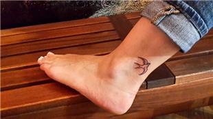 Ayak Bileine Krlang Ku Dvmesi / Swallow Bird Tattoo on Leg