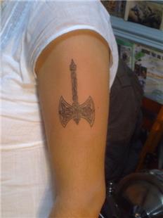 Labris ift Bal Balta Dvmesi / Double Headed Battle Axes Tattoo