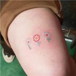Minimal Renkli iek Dvmeleri / Minimal Flower Tattoos