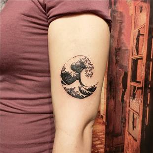 Kanagawa Byk Dalga Dvmesi / The Great Wave off Kanagawa Tattoo