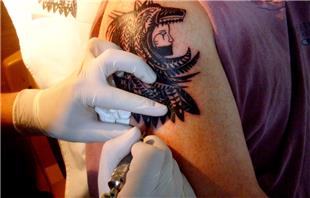 Kızılderili Aztek Kurt Başı İçinde Atmaca Maskesi ve İnsan Figürü Dövmesi / Indian Aztec Wolf Hawk Human Tattoo Desing