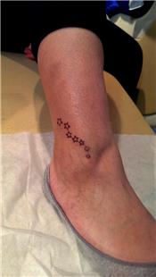 Ayak Bileğine Yıldız Dövmeleri / Star Tattoos on Foot