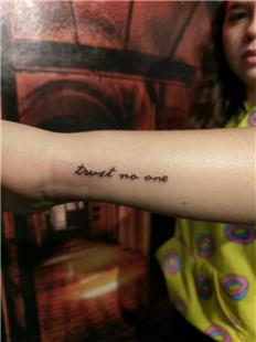 Trust No One Yaz Dvmesi / Trust No One Lana Del Rey Tattoo