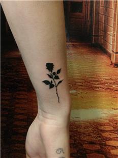 Bileğe Siyah Gül Dövmesi / Black Rose Tattoo