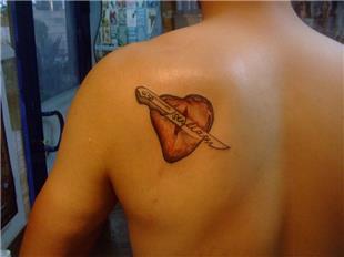 Kalbe Saplanm Bak Dvmesi / Heart Stabbed With a Knife Tattoo