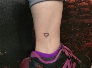 Ters Üçgen ve Çizgi Dövmesi / Triangle Tattoos