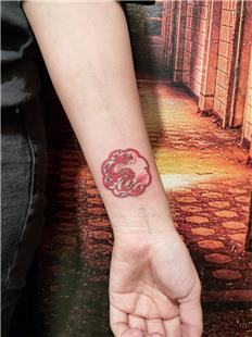 Kırmızı Güç Ejderi Rozeti Dövmesi / Strong Red Dragon Tattoo