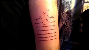 Dikenli Tel ve Uan Kular zgrlk Dvmesi / Barbed Wire and Flying Birds Tattoo