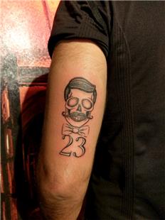 Kuru Kafa ve 23 Dvmesi / Stayin Classy Skull and 23 Tattoo