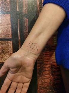 Bilee Mors Alfabesi ile Aile simleri H M S A T Harfleri Dvme / Mors Code Tattoo