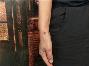 El Bilei zerine Minimal Yldz Dvmesi / Minimal Star Tattoo