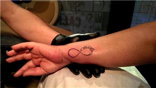 sim ve Sonsuzluk areti Dvmesi / Name and Infinity Symbol Tattoo