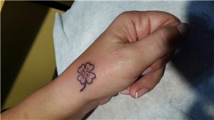 4 Yaprakl Yonca Dvmesi / Clover Tattoo