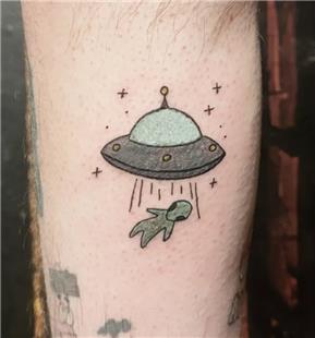 Uzayllar Tarafndan Karlma Dvmesi / Alien Abduction Tattoo